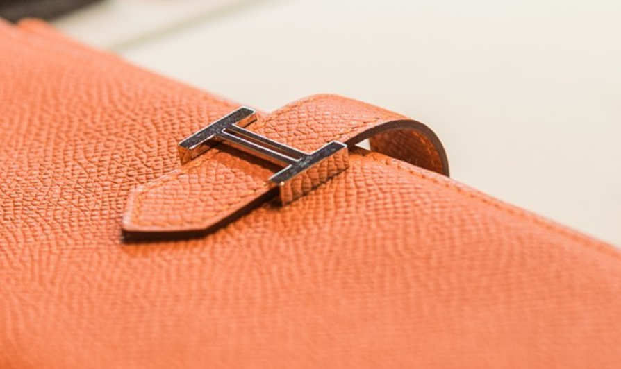 エルメスオレンジが象徴するブランドイメージとその魅力とは