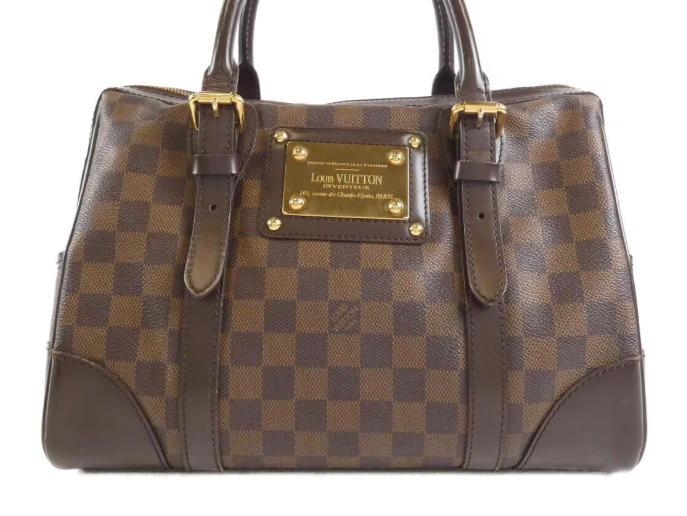 【極美品】LOUIS VUITTON スクエアトゥ ダミエ柄 7 1/2 袋+紐 ルイ・ヴィトンのダミエ柄とはどんなデザイン？デザインのルーツや種類