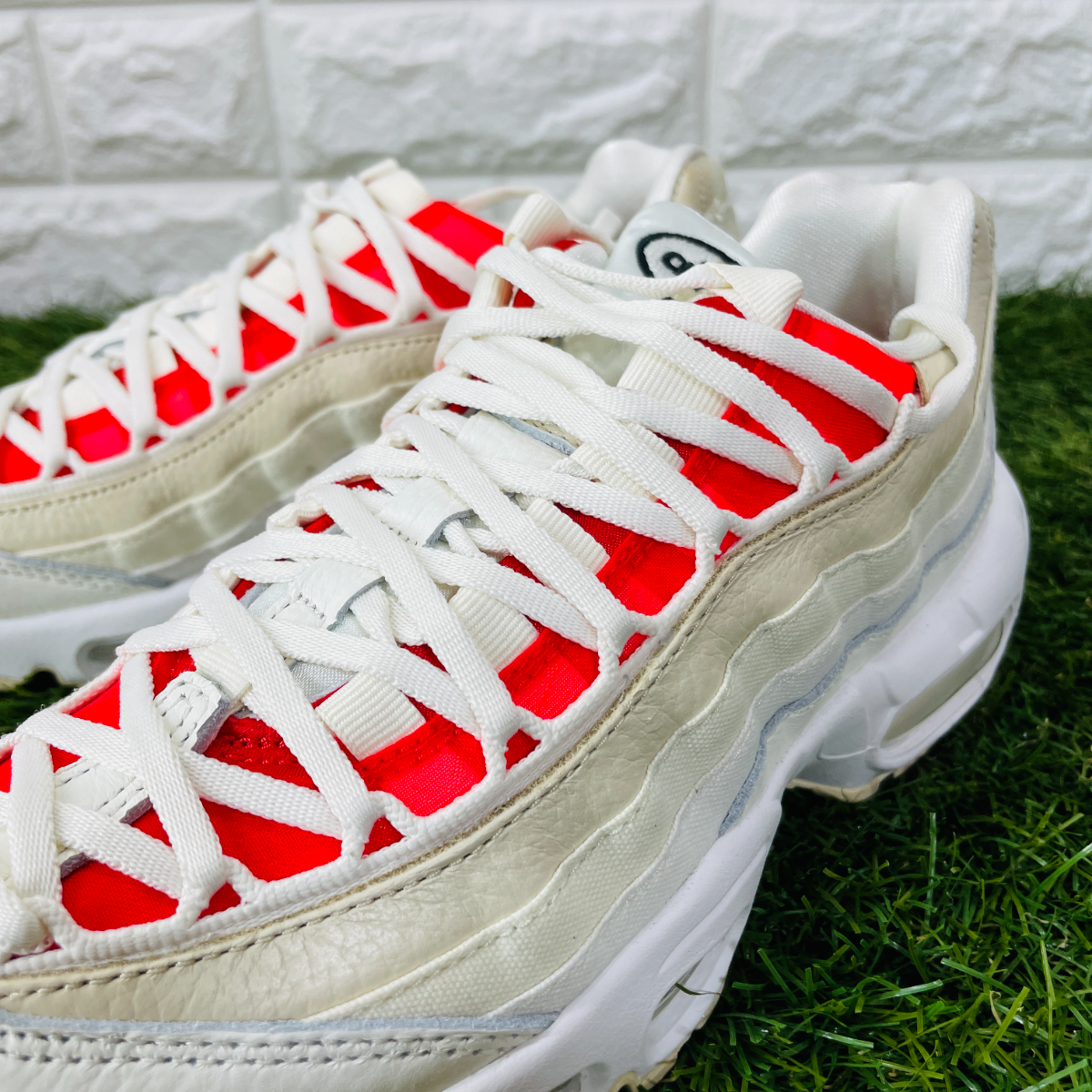 23 0cm 海外限定 ナイキ エアマックス95 Nike Wmns Air Max 95 Am95 レディーススニーカー 白のフリマ商品 Kante Komehyo