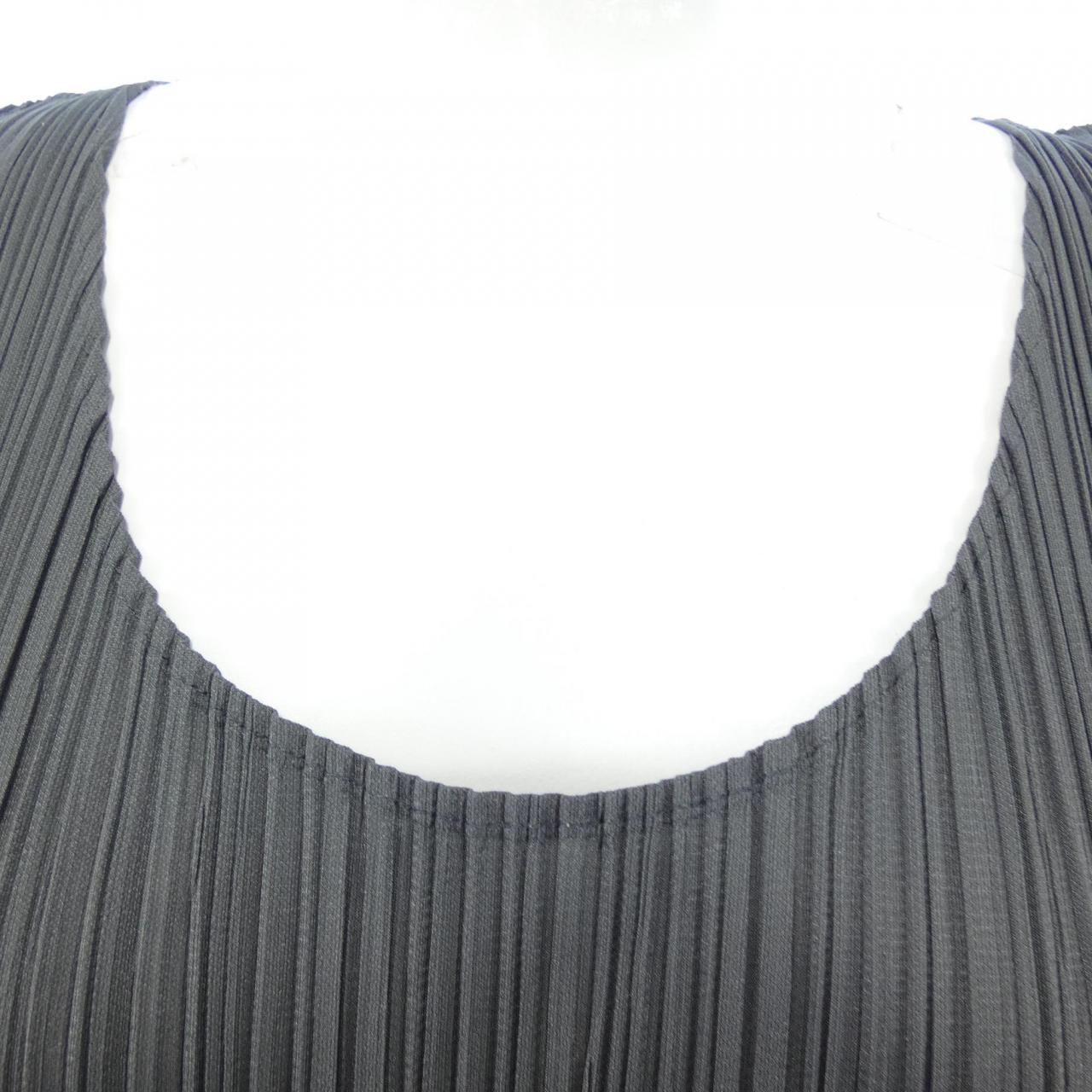 コメ兵 プリーツプリーズ Pleats Please ワンピース プリーツプリーズ レディースファッション トップス その他 公式 日本最大級のリユースデパートkomehyo