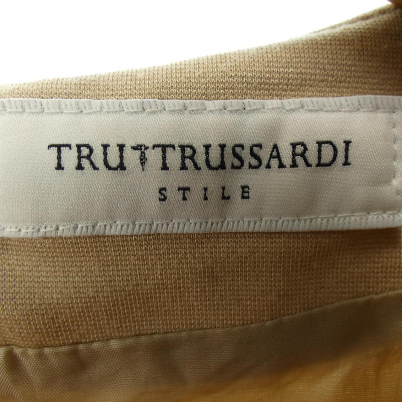 コメ兵 トゥルトラサルディ Tru Trussardi ワンピース トゥルトラサルディ レディースファッション トップス その他 公式 日本最大級のリユースデパートkomehyo