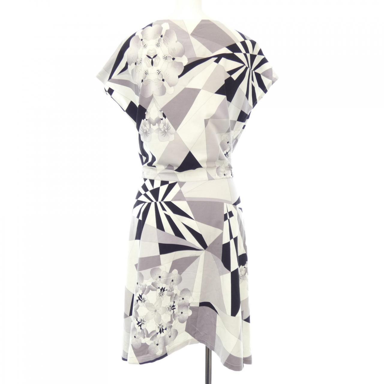 コメ兵 レオナールスポーツ Leonard Sport カットワンピース レオナールスポーツ レディースファッション トップス その他 公式 日本最大級のリユースデパートkomehyo