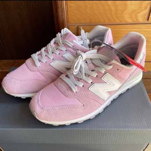 新品タグ付 国内正規品23 ニューバランス996 ピンクスニーカーのフリマ商品 Kante Komehyo