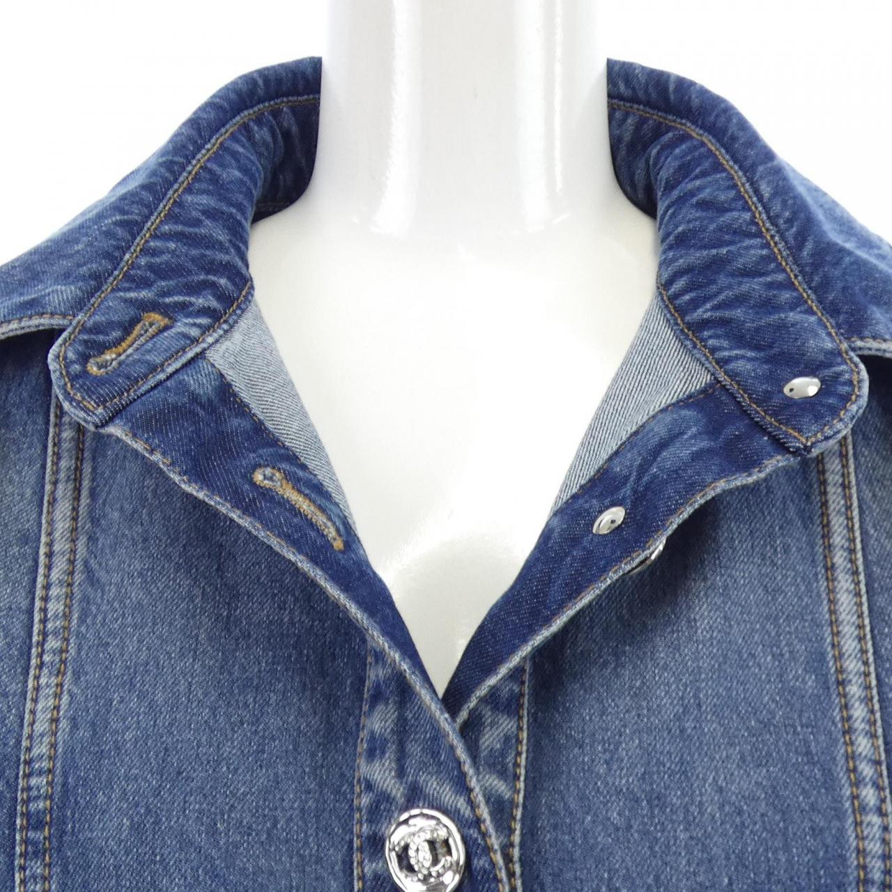 Authentic CHANEL LOOK12 P76746V68693 Denim Jackets #230-000-124