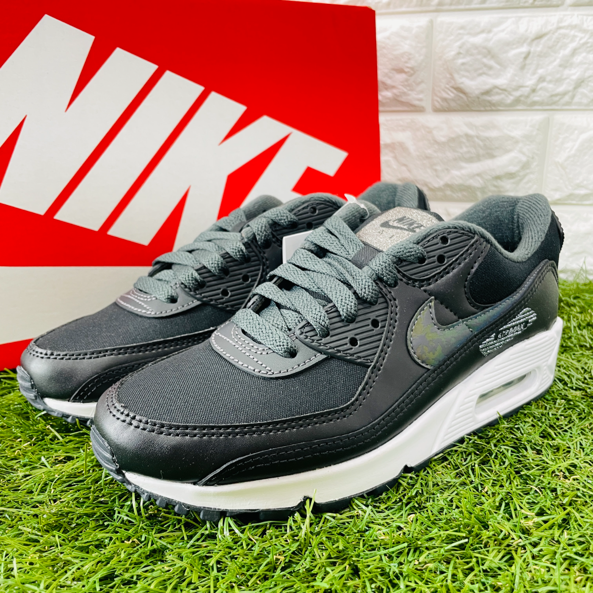 ナイキ NIKE - NIKE AIR MAX 90 SE 24.0cmの通販 by リボン's shop