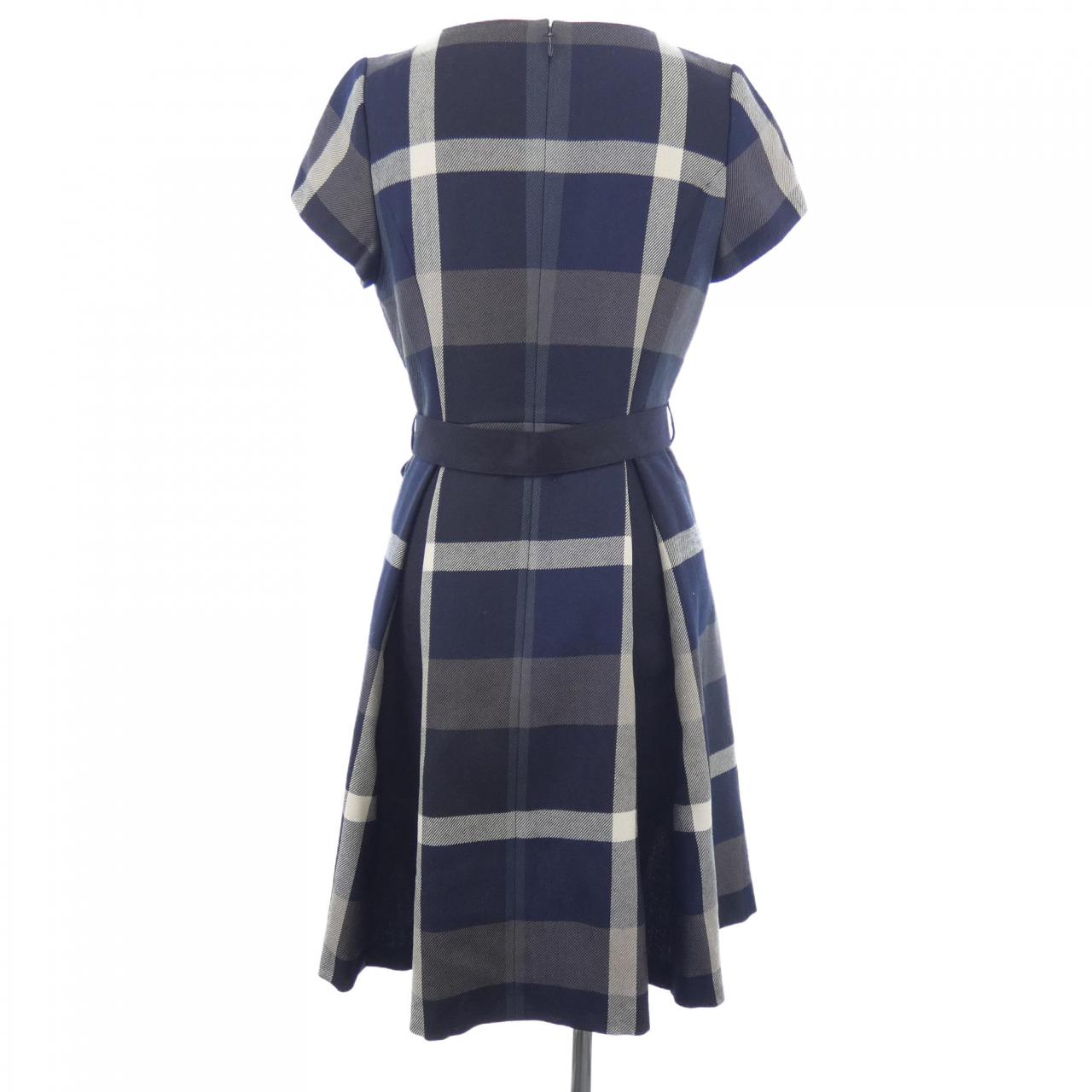たので BURBERRY BLUE LABEL - 最終お値下げ!新品タグ付き ブルー