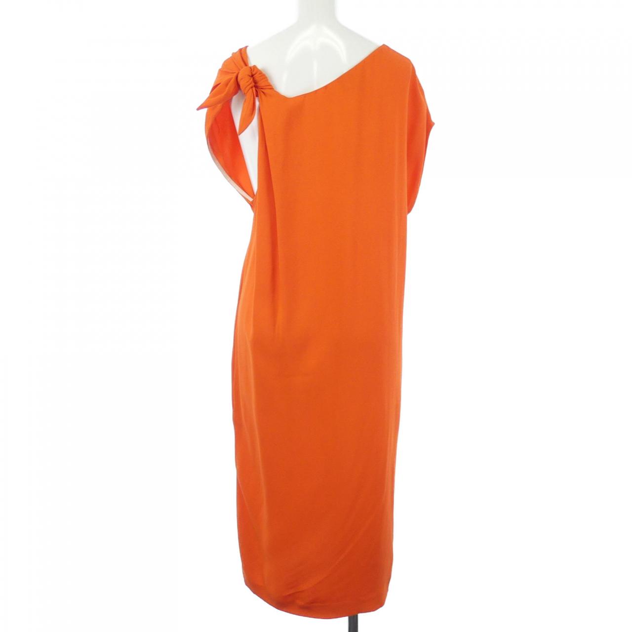 コメ兵 フェンディ Fendi ワンピース フェンディ レディースファッション トップス その他 公式 日本最大級のリユースデパートkomehyo