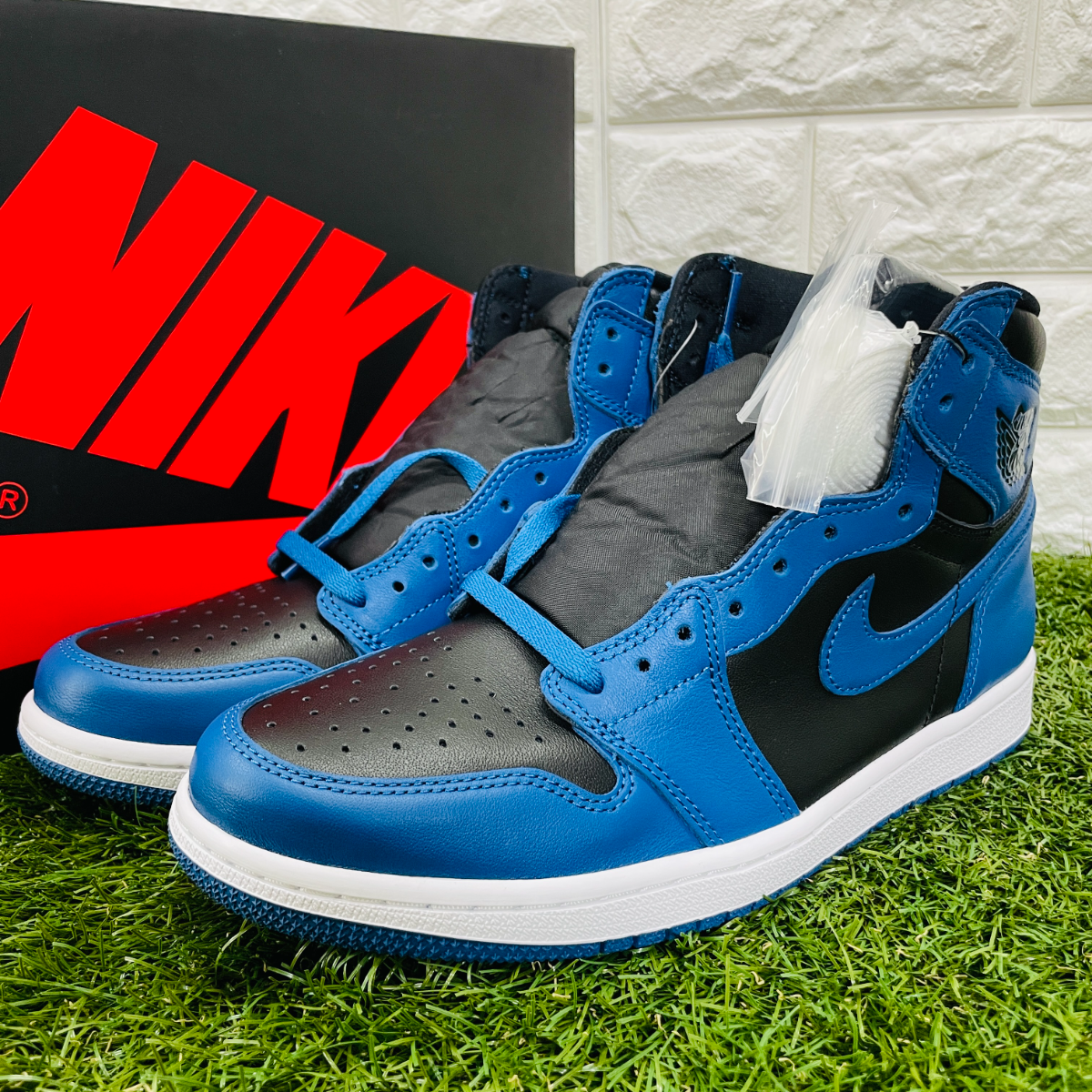 26 0cm ナイキ エアジョーダン 1 レトロ ハイ Og Nike Air Jordan 1 Retro High Og メンズ スニーカー 青のフリマ商品 Kante Komehyo