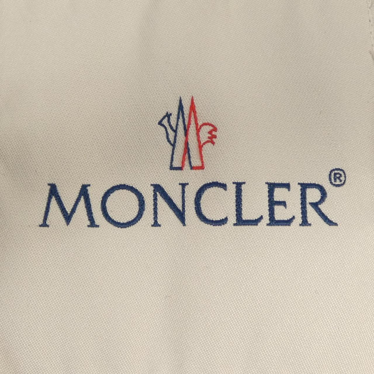 ✨超破格値！✨特別セール！MONCLER 2 MARIBEU ボタニカル 柄！ NEW MONCLER, BAPE FULL ZIPS, AND BAPE SIDE BAG! NOW