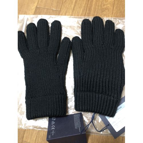 PRADA 手袋（グローブ）のフリマ商品 | KANTE 【KOMEHYO】