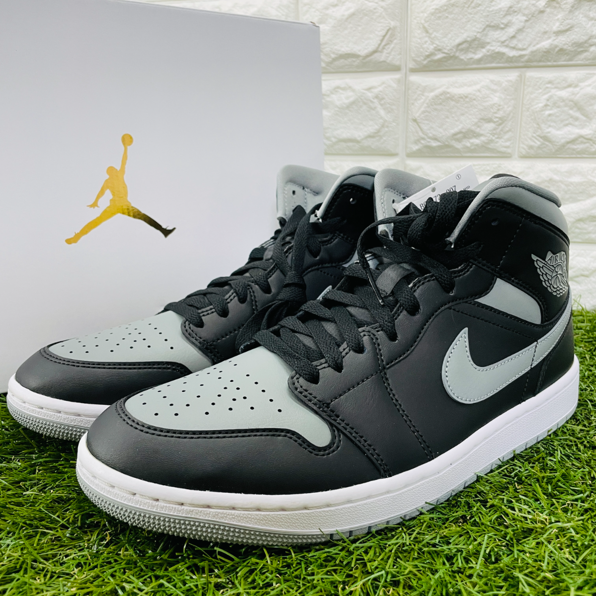 29 0cm ナイキ ウィメンズ エアジョーダン 1 Nike Air Jordan 1 Aj1 ブラック ホワイト グレーのフリマ商品 Kante Komehyo