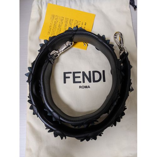 新品未使用 FENDI フェンディ ストラップユー ブラック ショルダー 