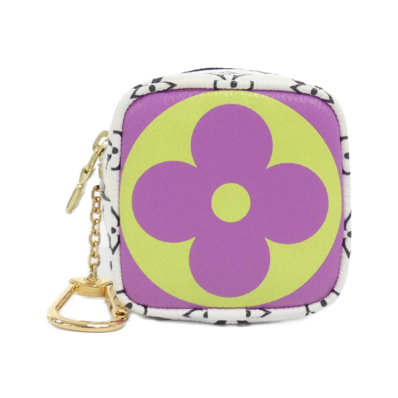 POUCH