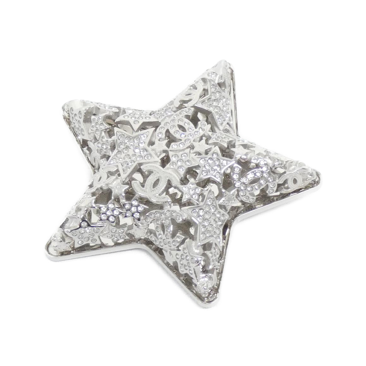 BROOCH