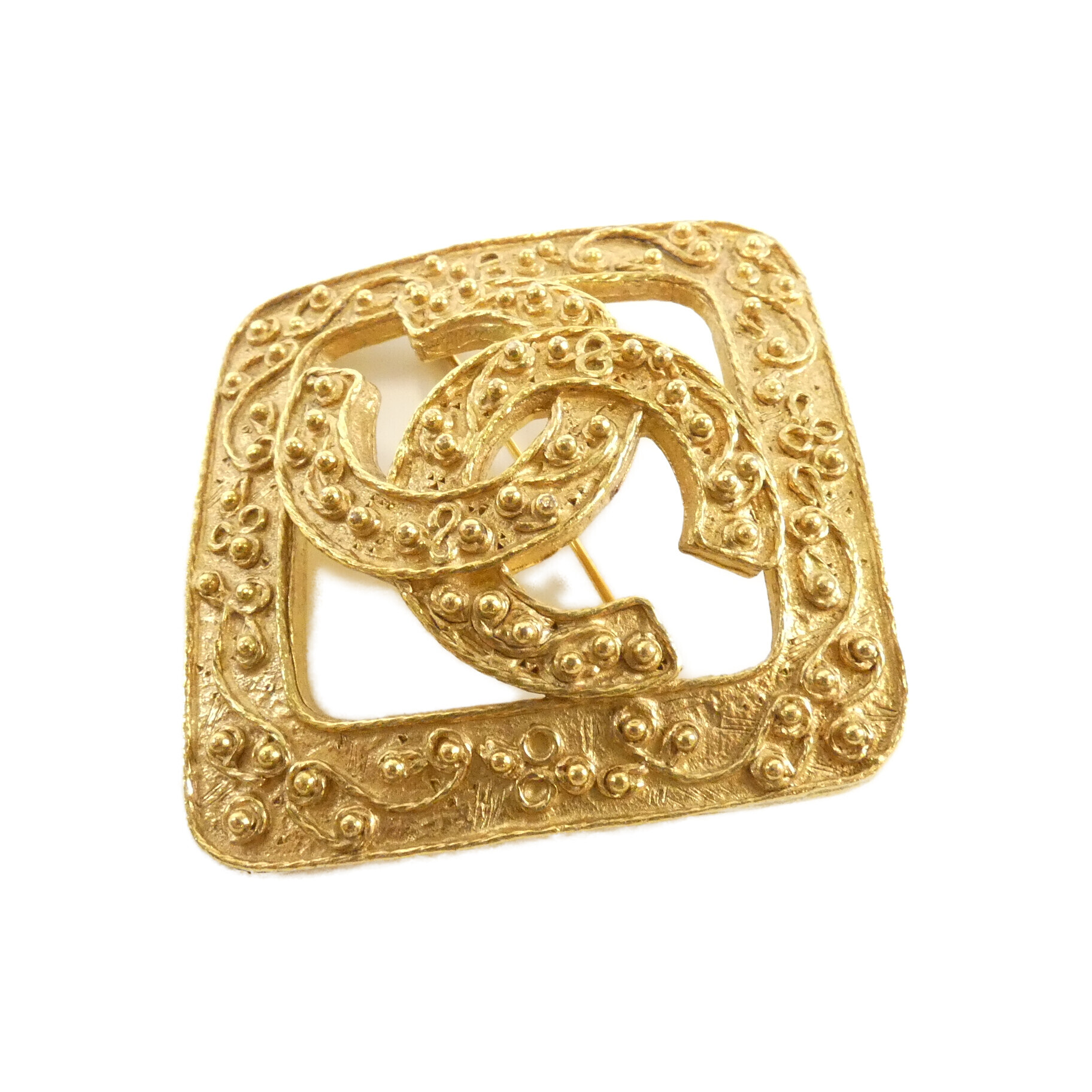BROOCH
