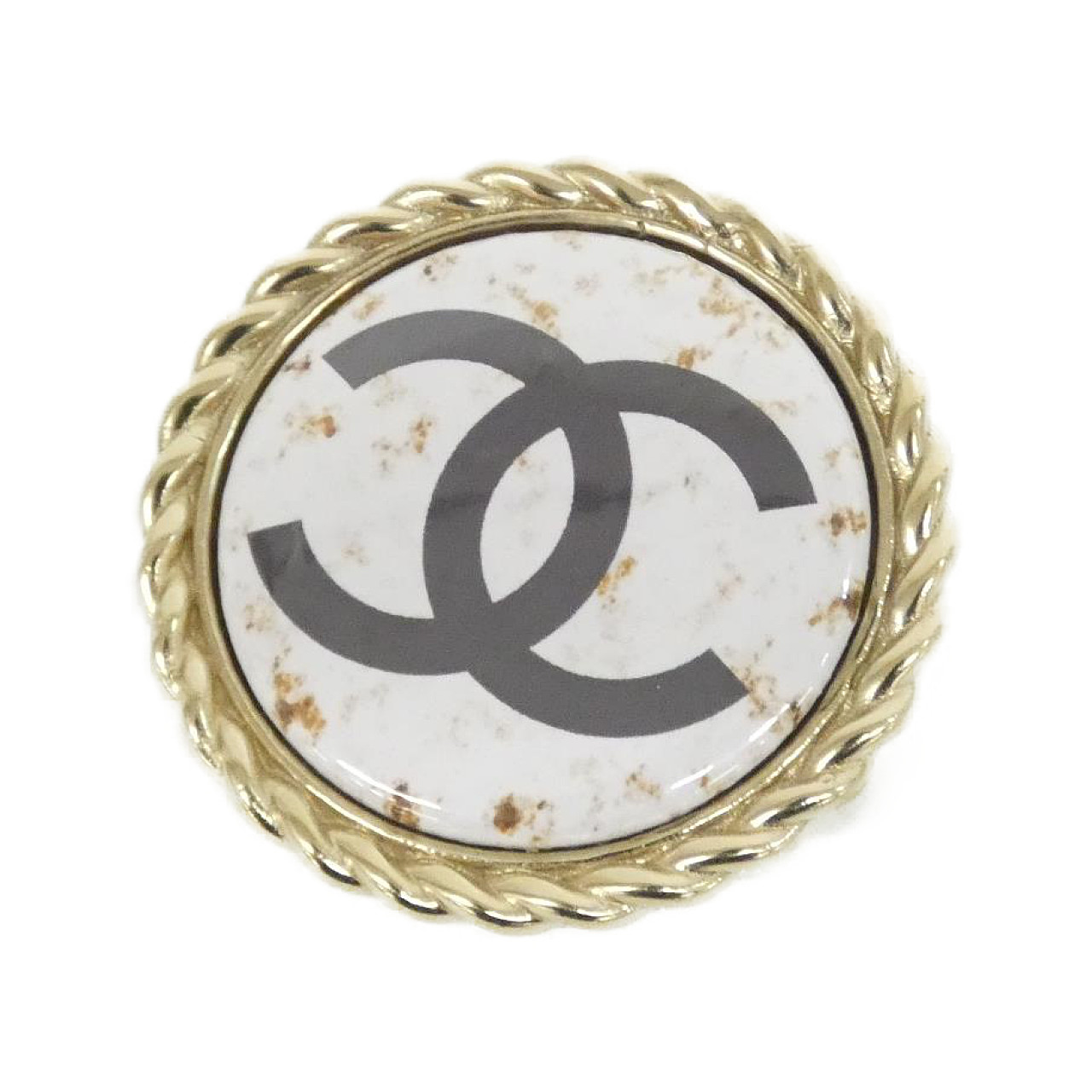 BROOCH