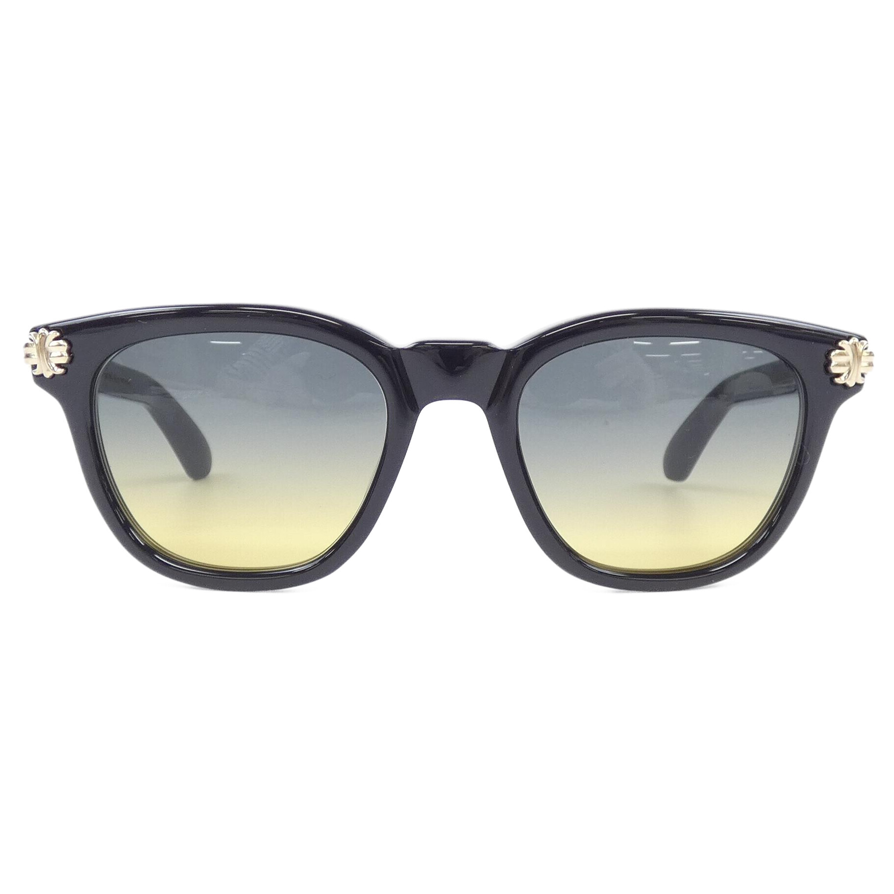 EYEWEAR
