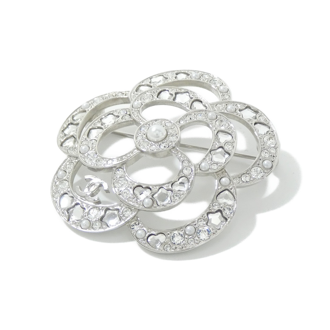 BROOCH