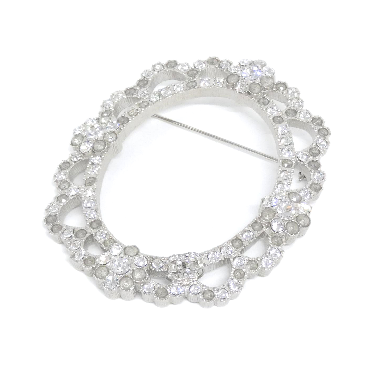 BROOCH
