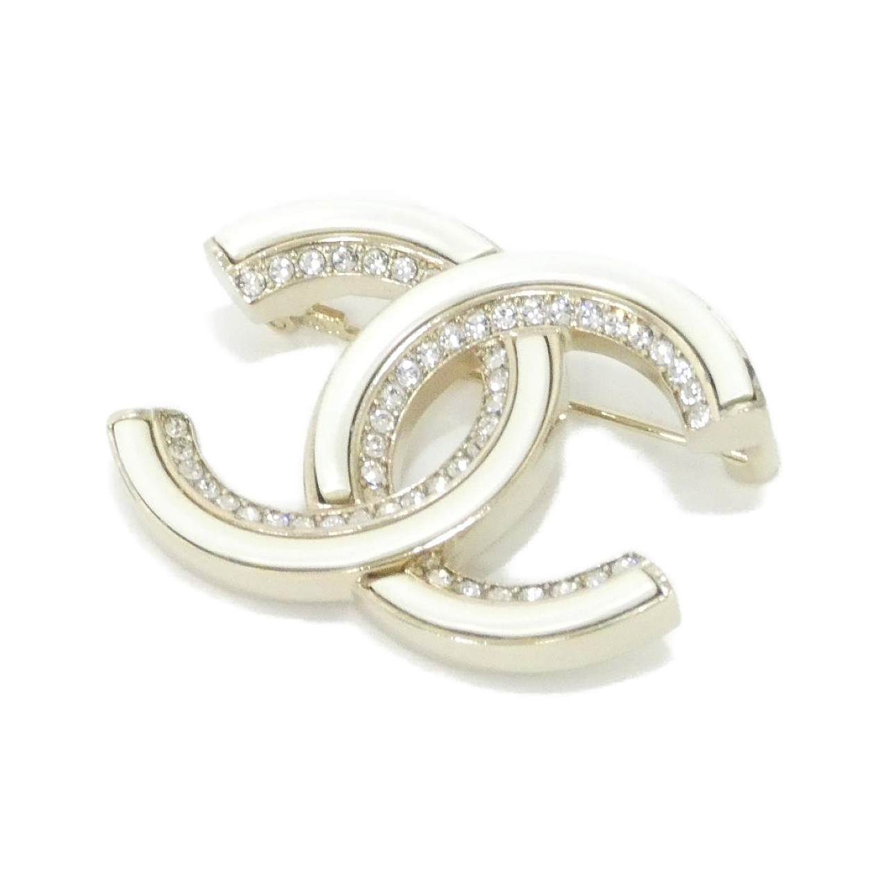 BROOCH