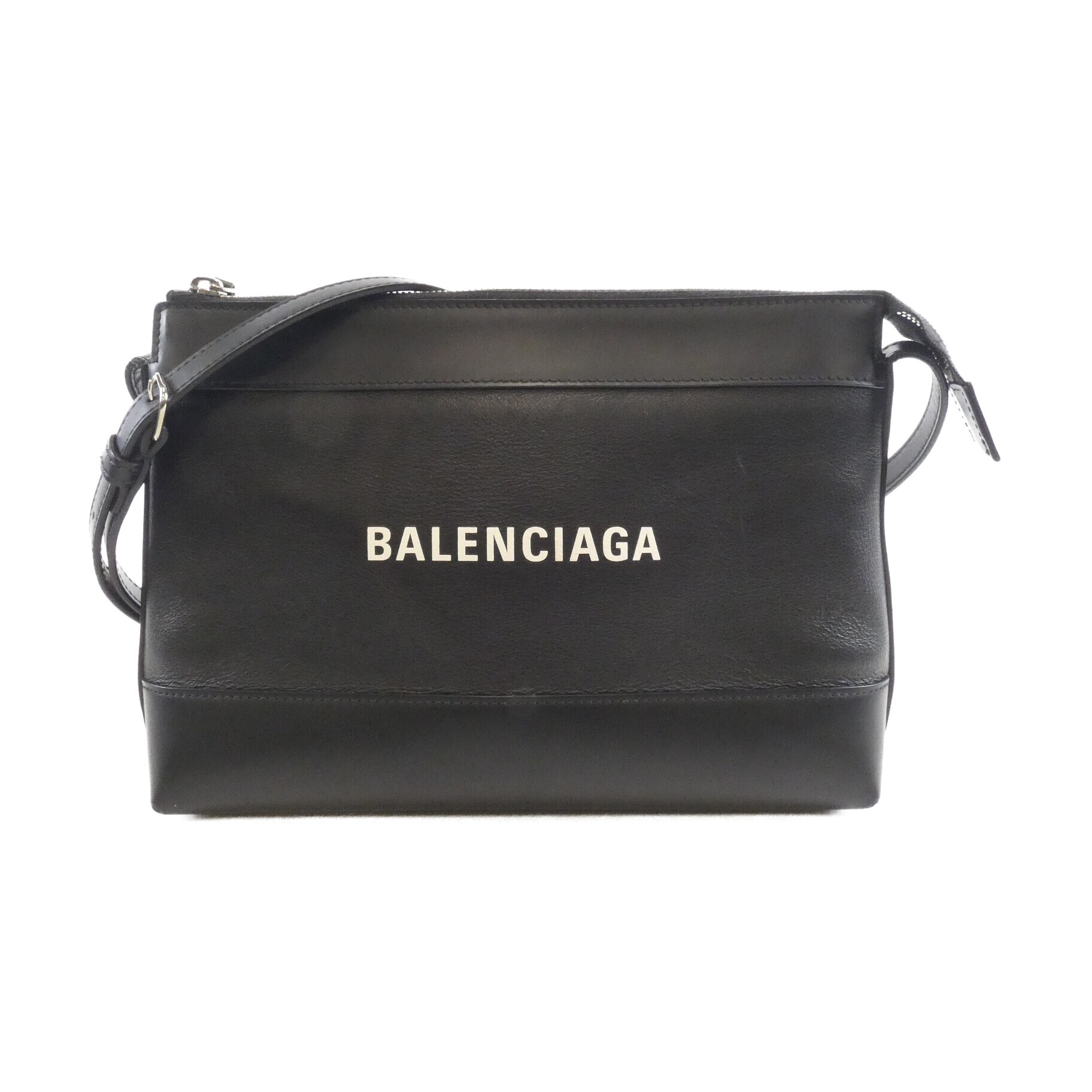 CROSS BODY BAG