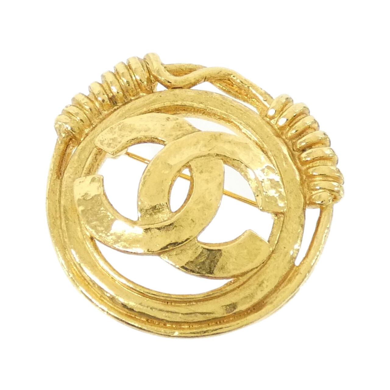 BROOCH