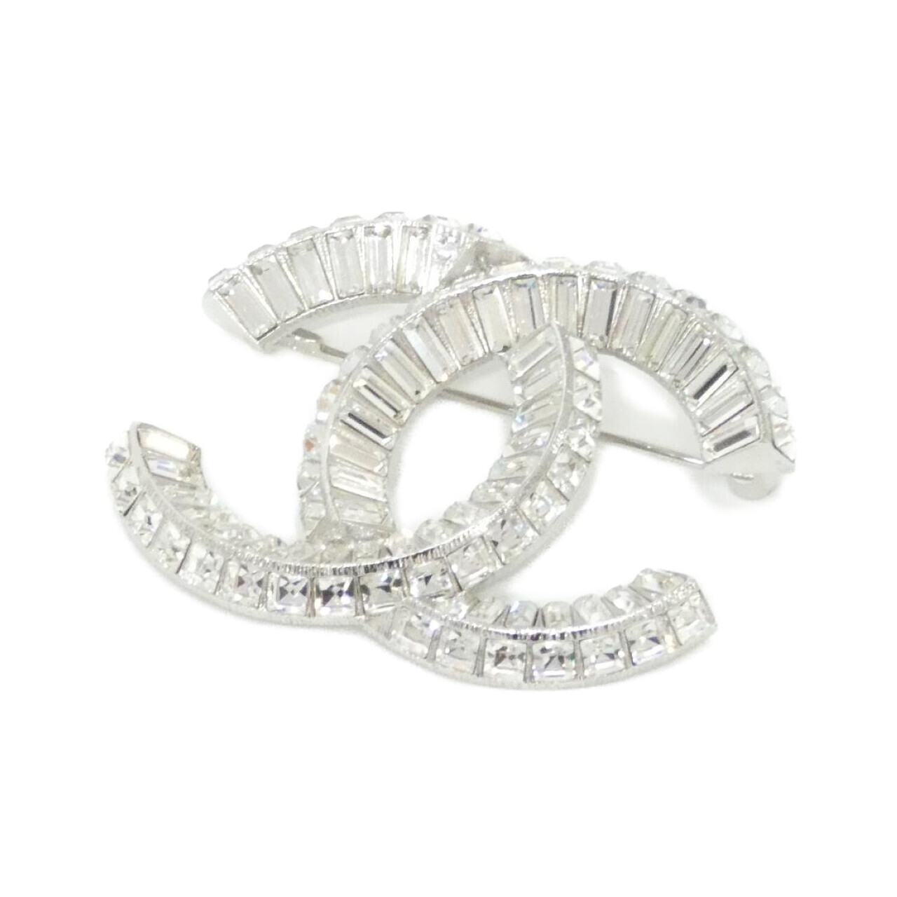 BROOCH