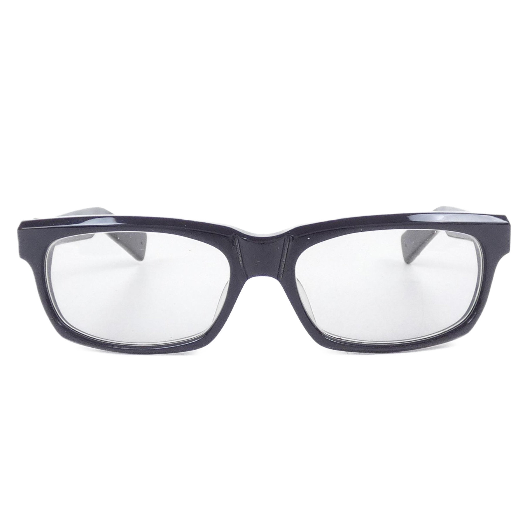 EYEWEAR