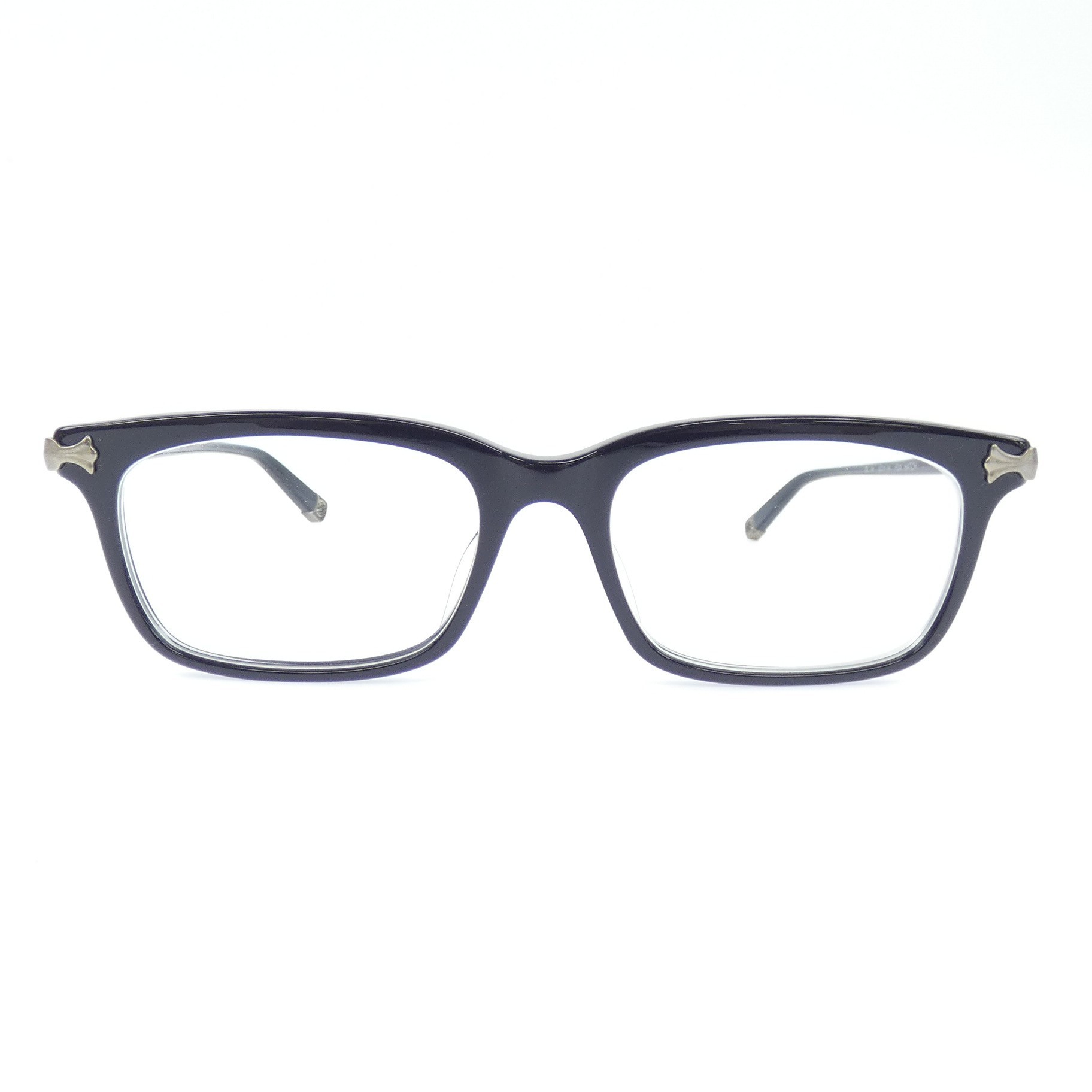 EYEWEAR
