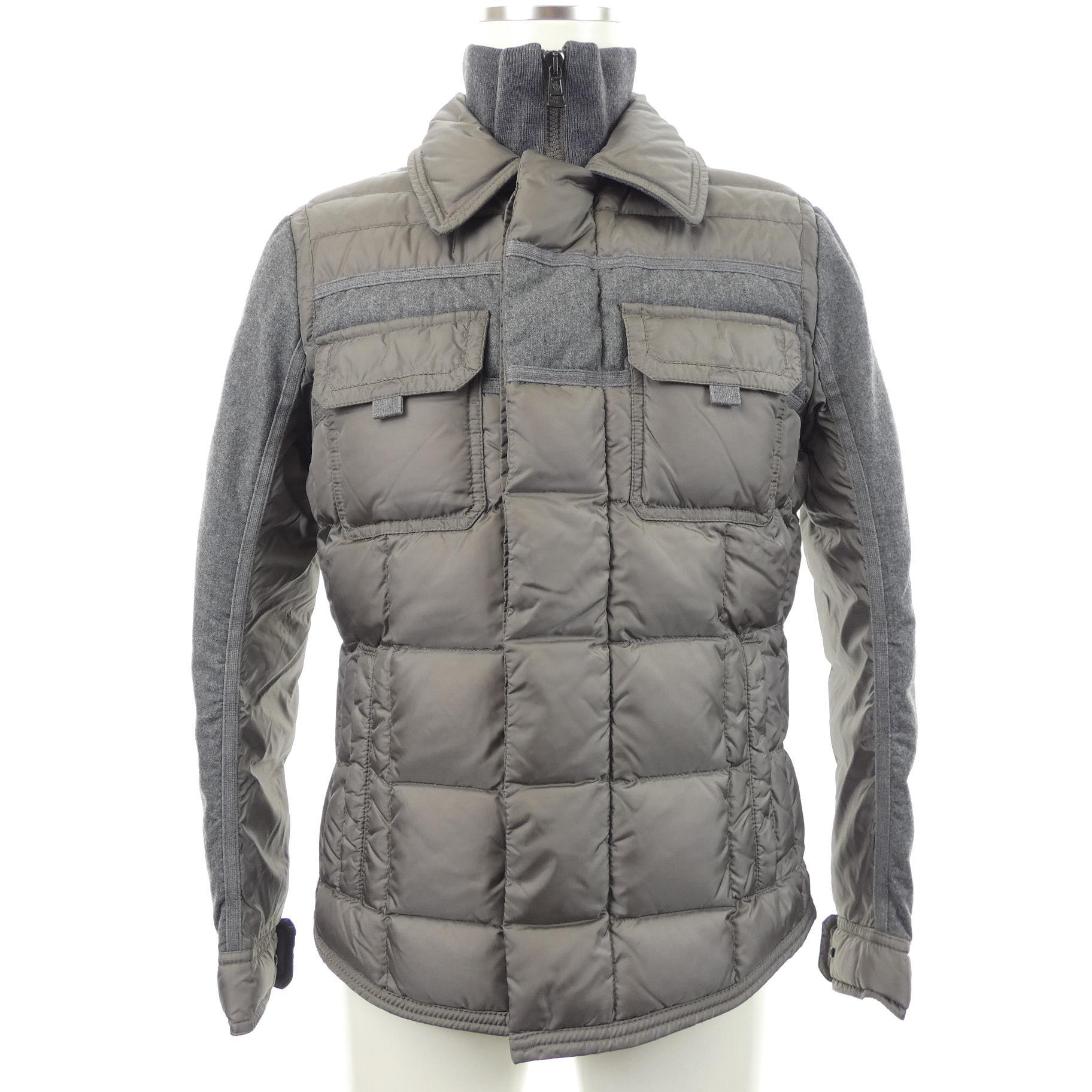 ダウンジャケット