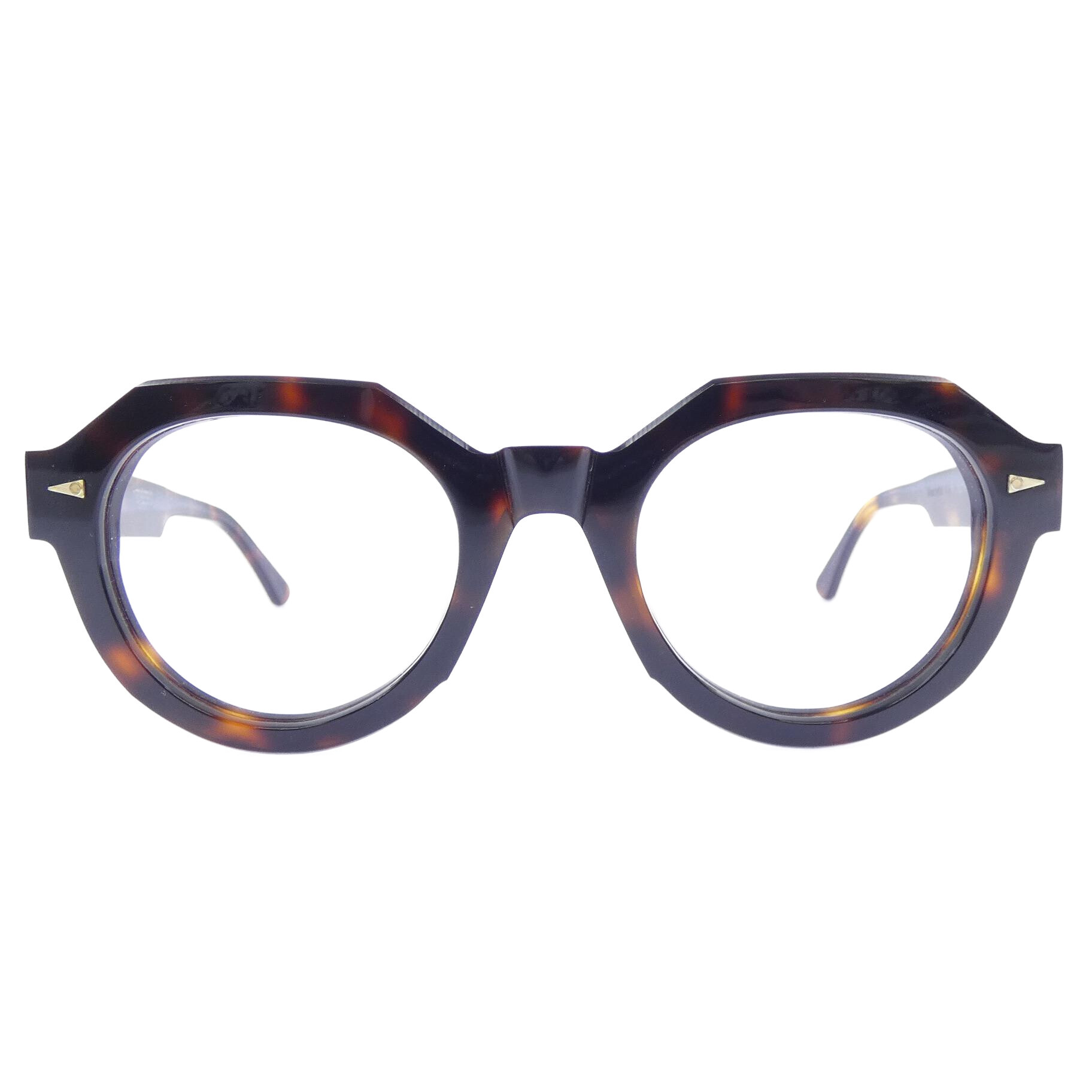 EYEWEAR
