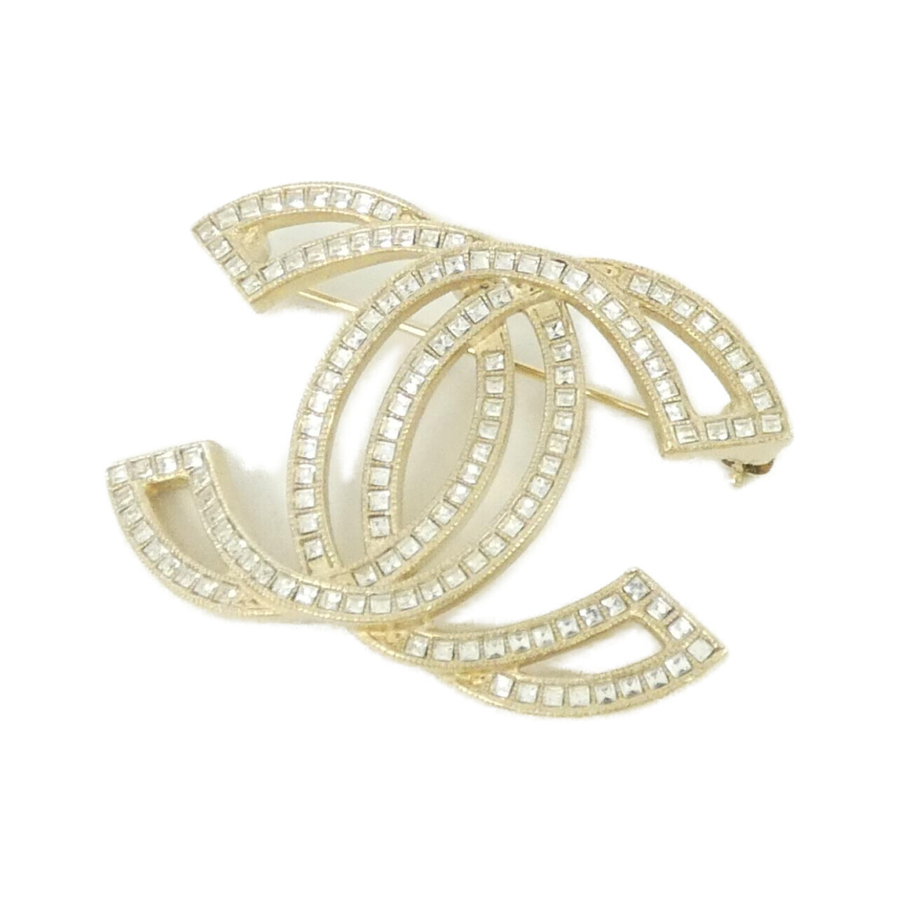 BROOCH