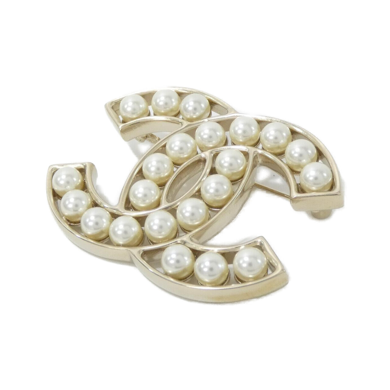 BROOCH