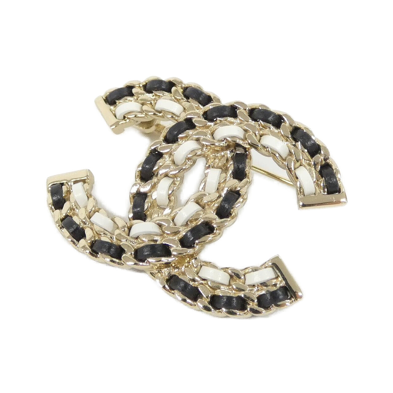 BROOCH