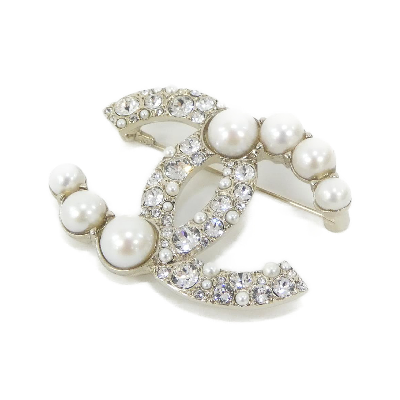 BROOCH