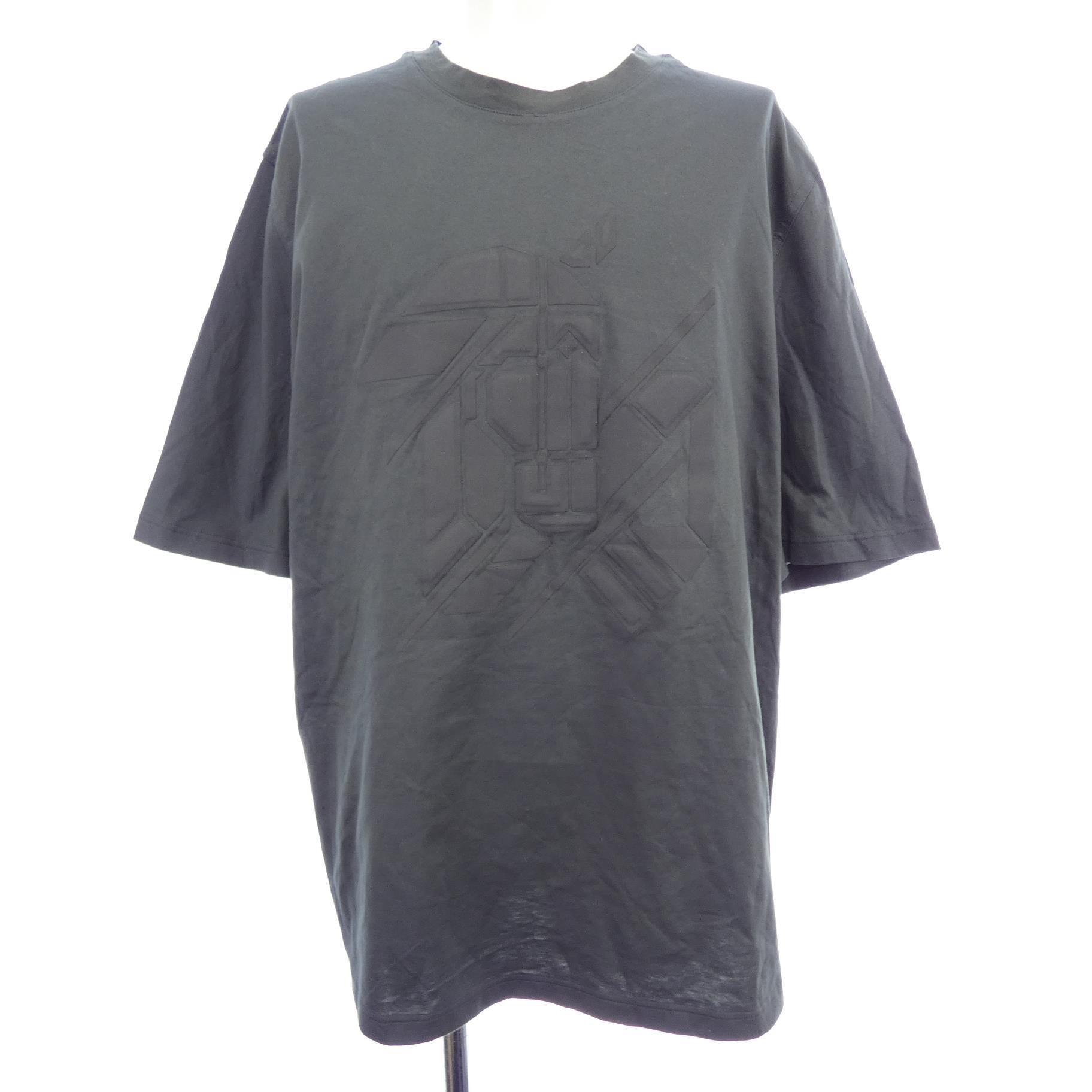 Ｔシャツ