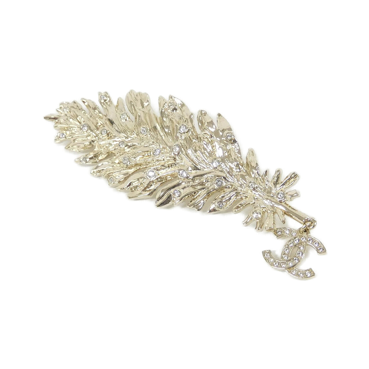 BROOCH