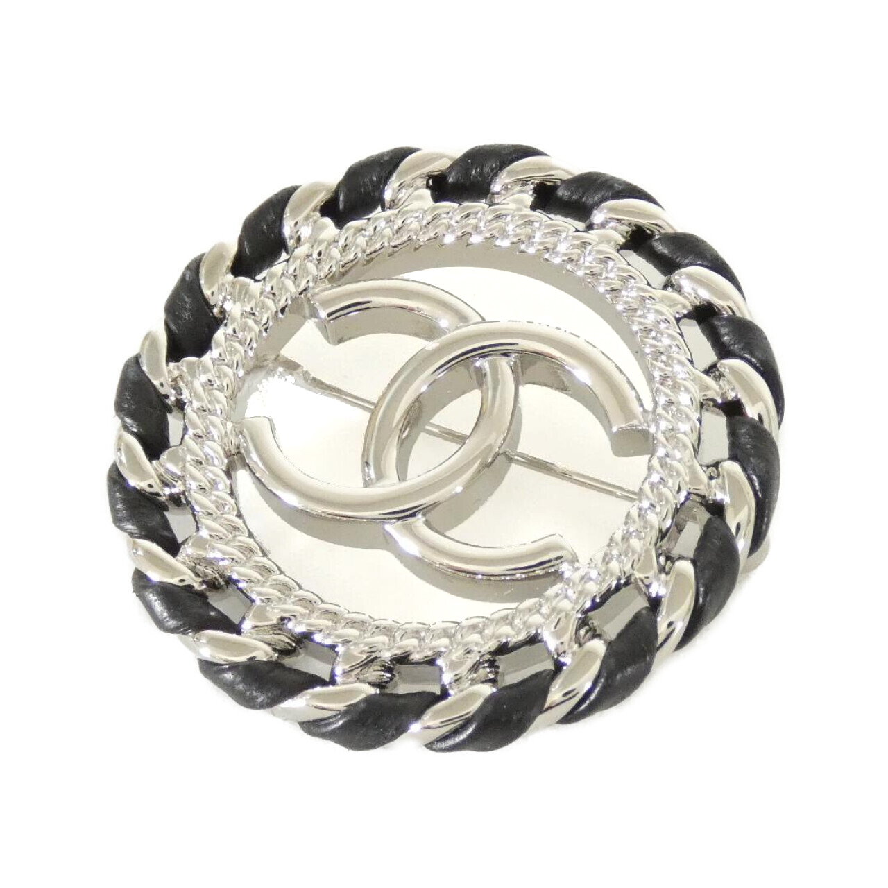 BROOCH