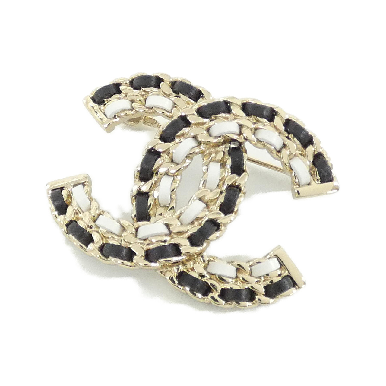 BROOCH