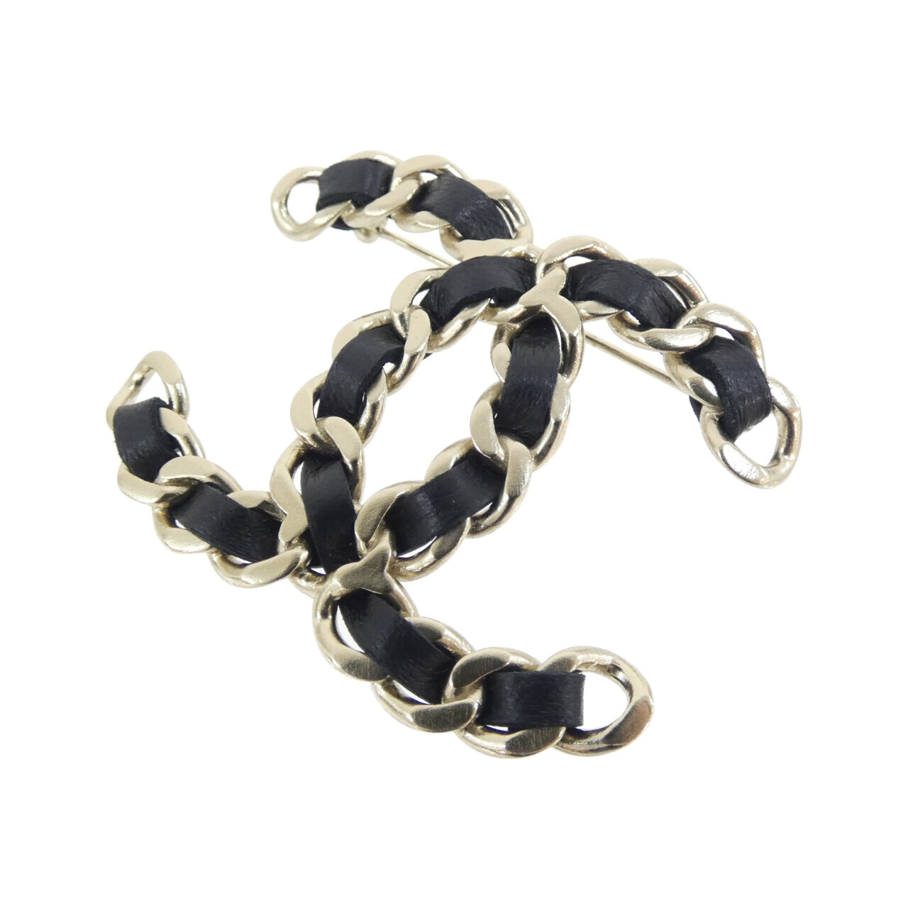 BROOCH