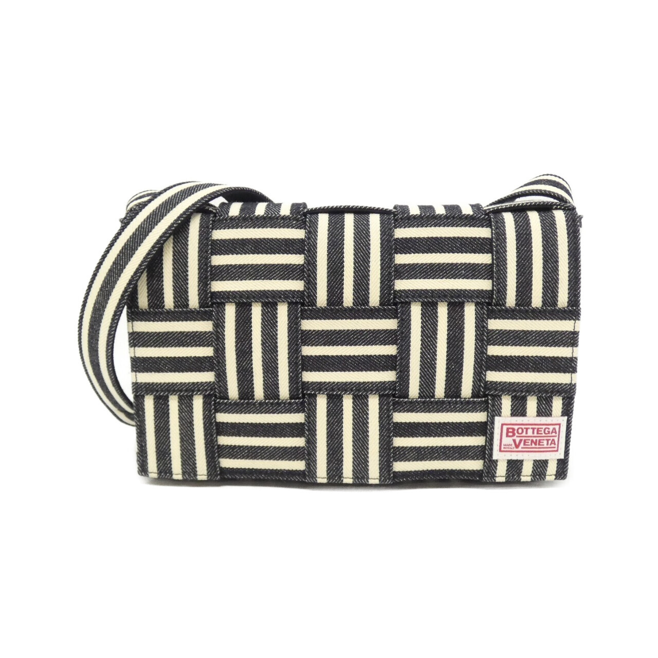 CROSS BODY BAG