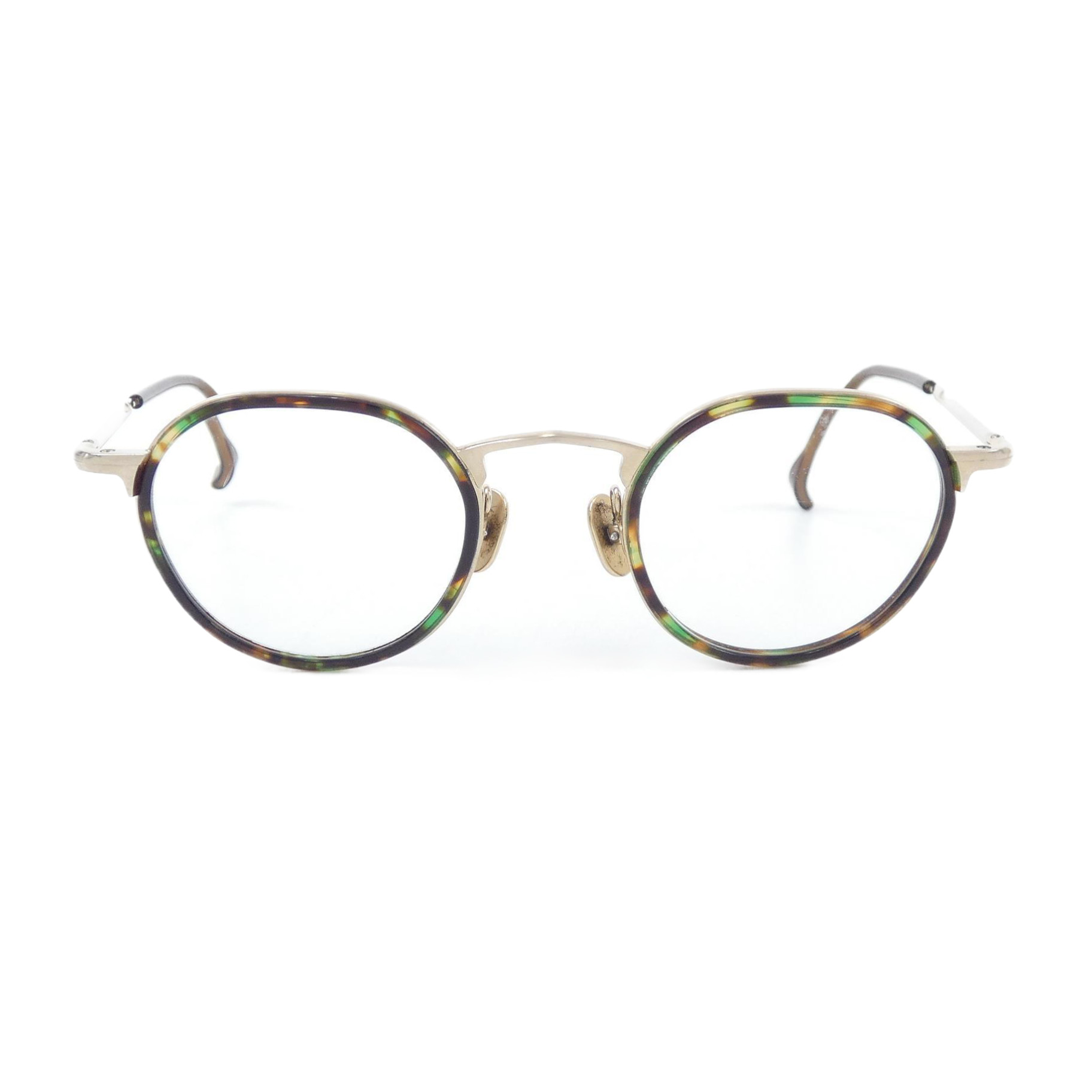EYEWEAR