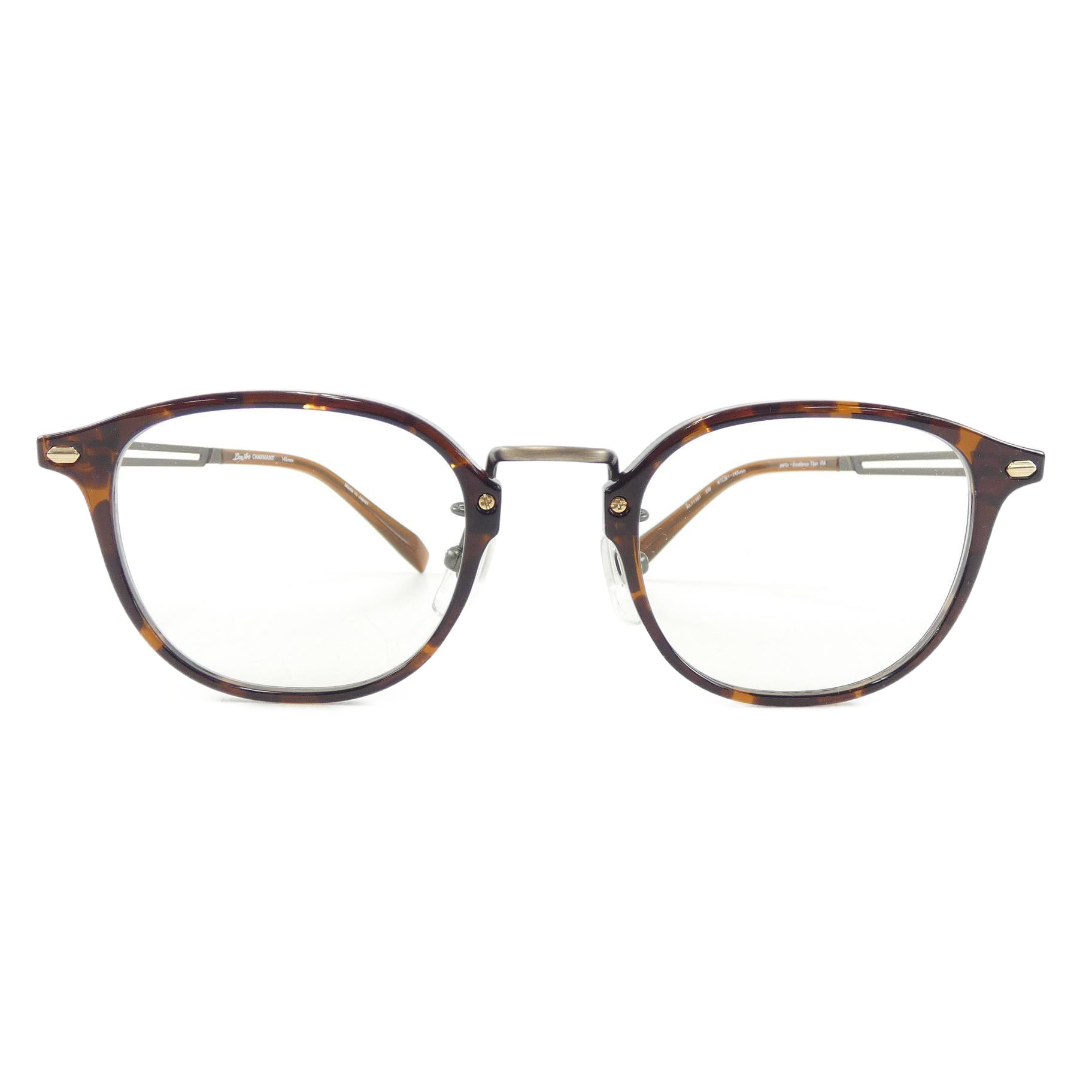EYEWEAR
