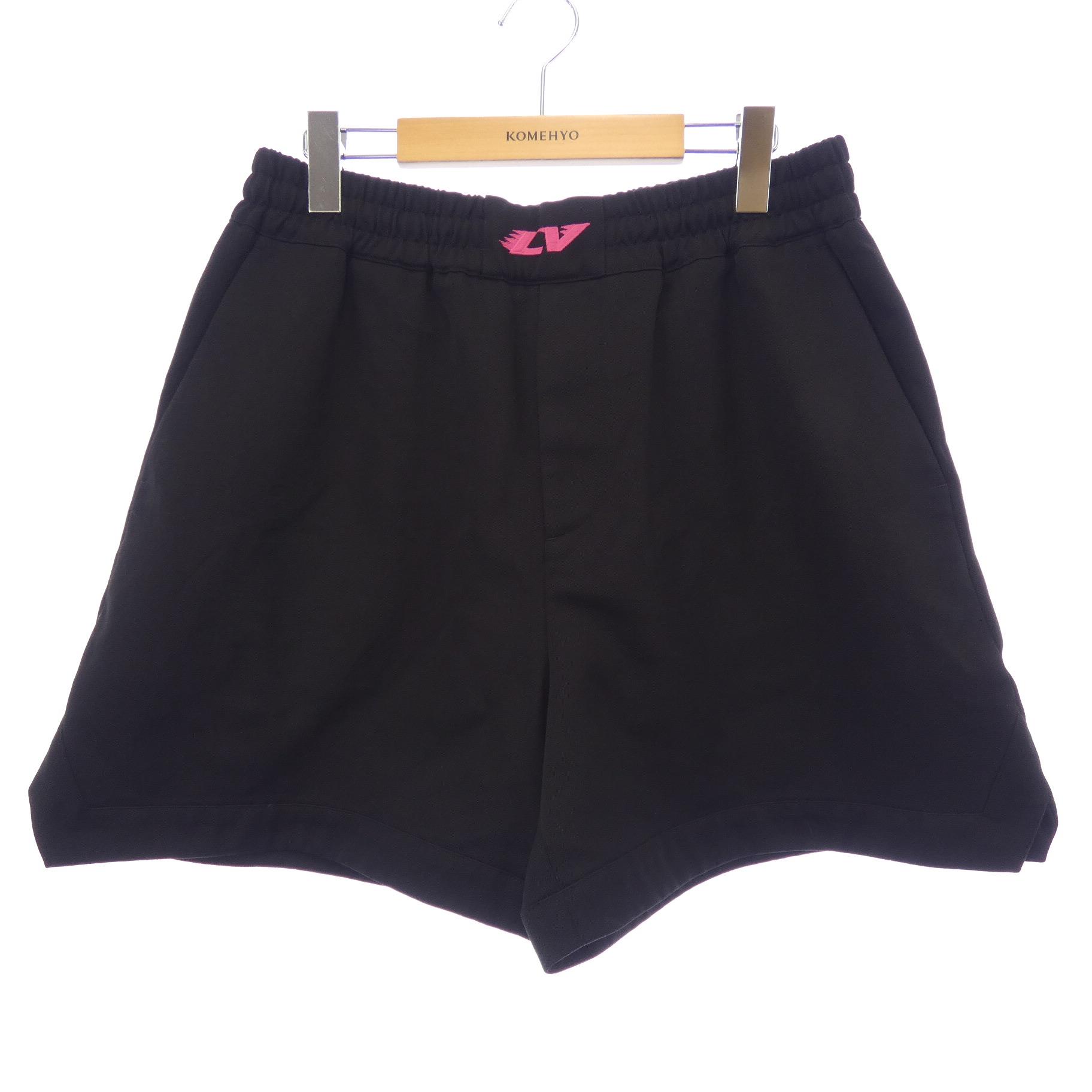 ショートパンツ