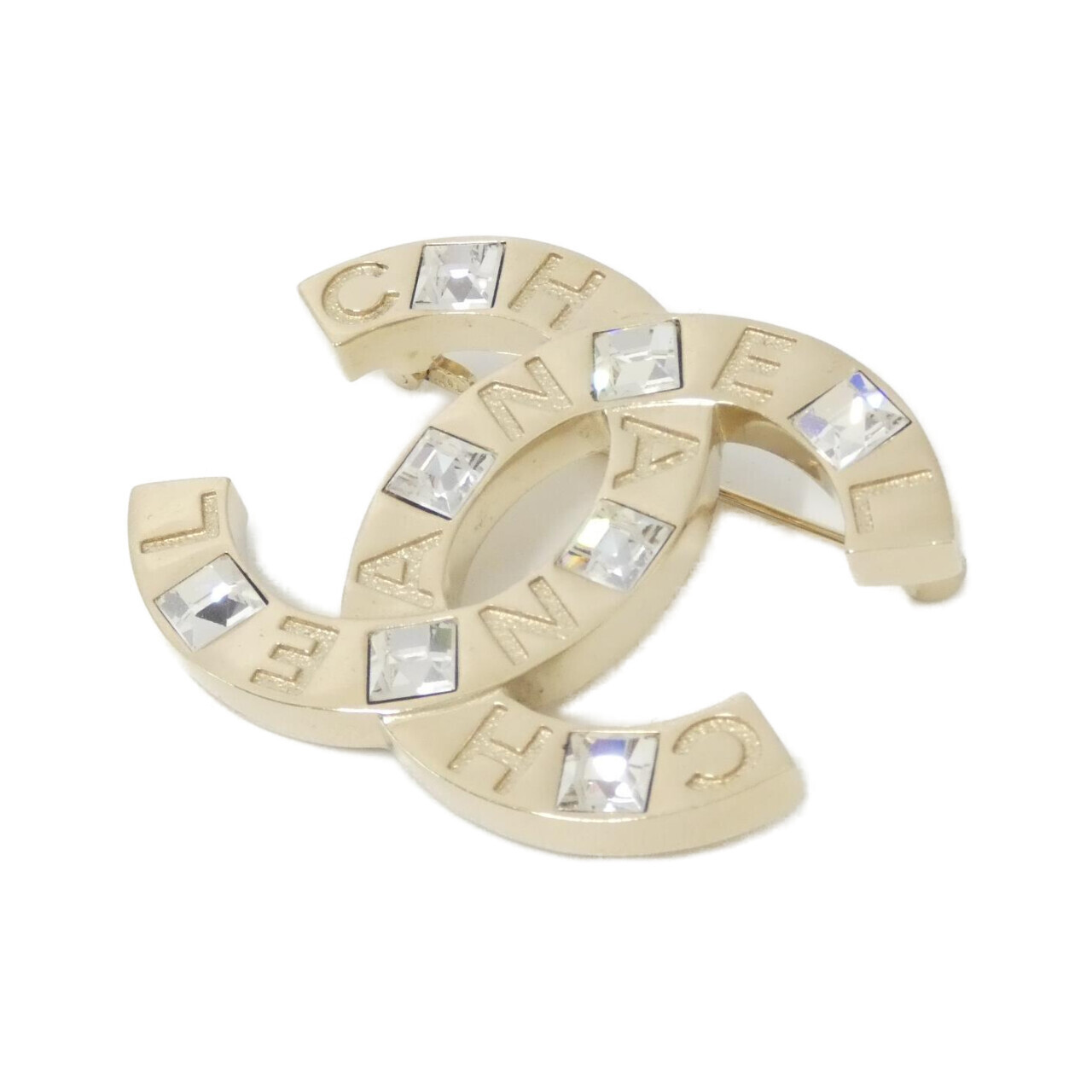 BROOCH