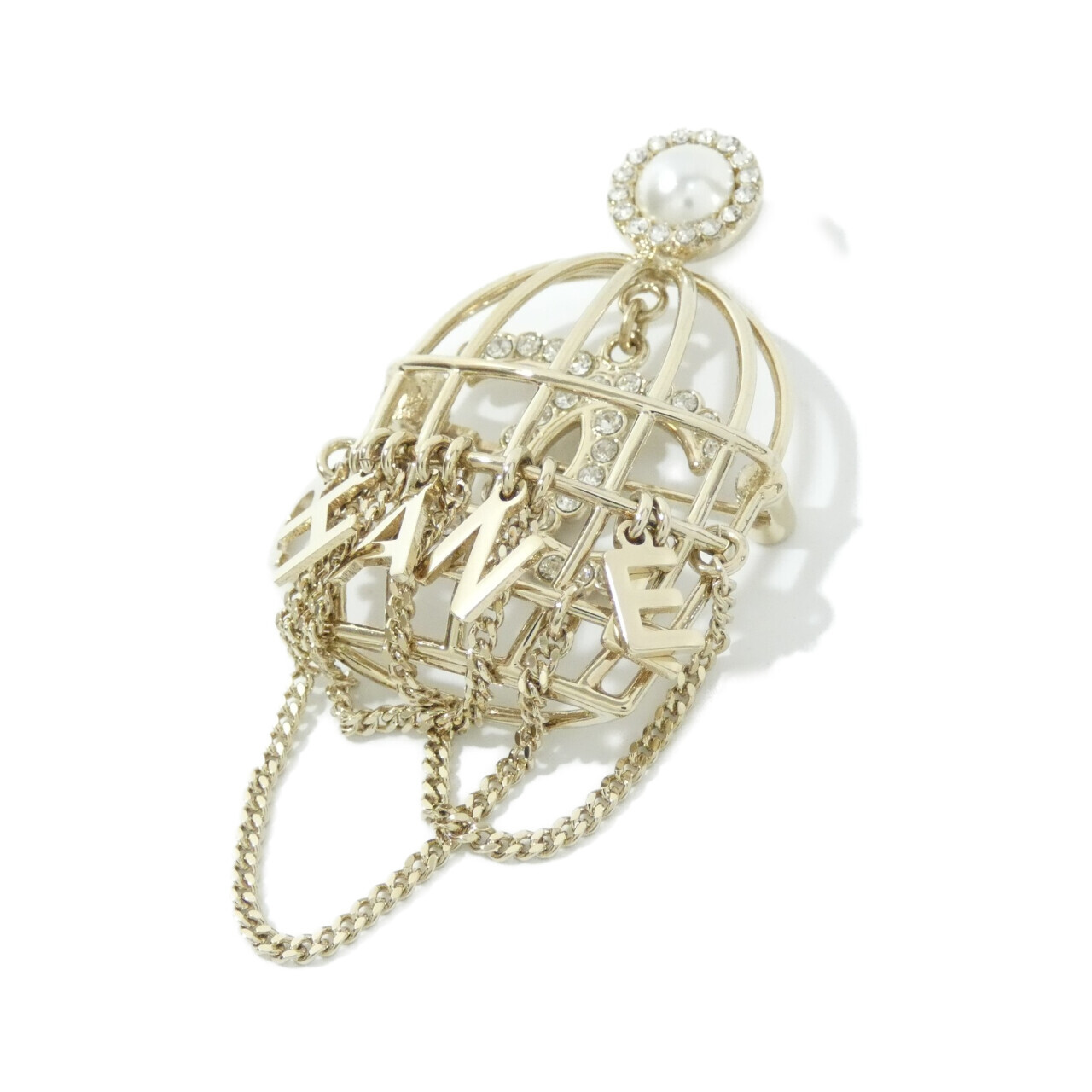 BROOCH