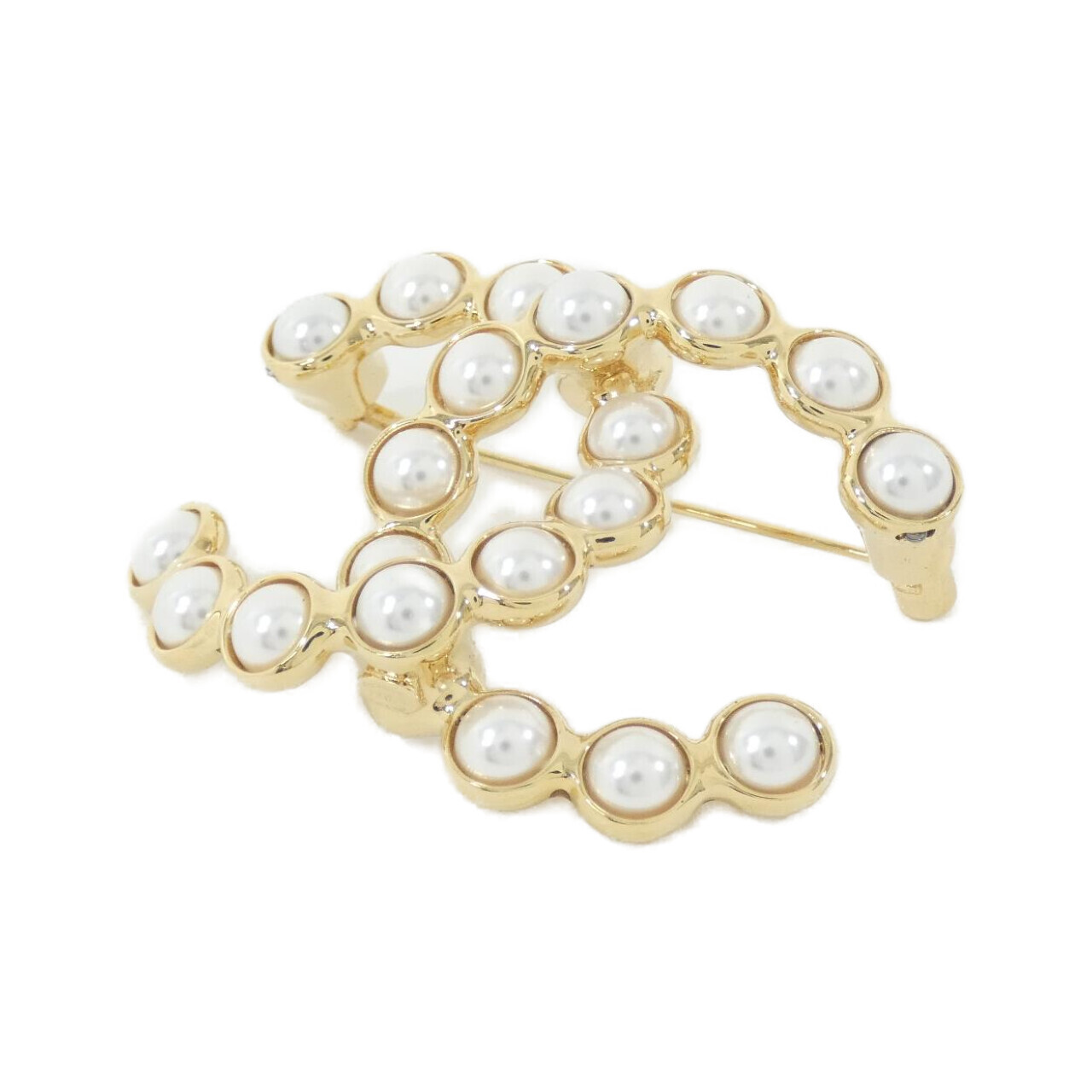 BROOCH