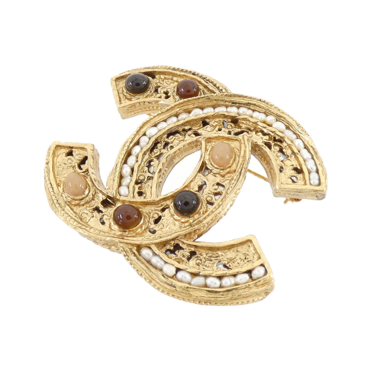 BROOCH
