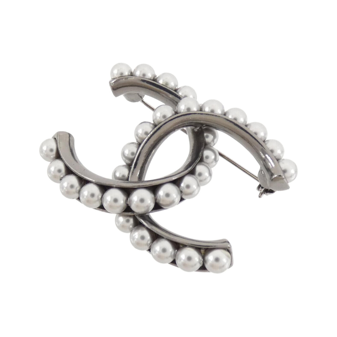 BROOCH