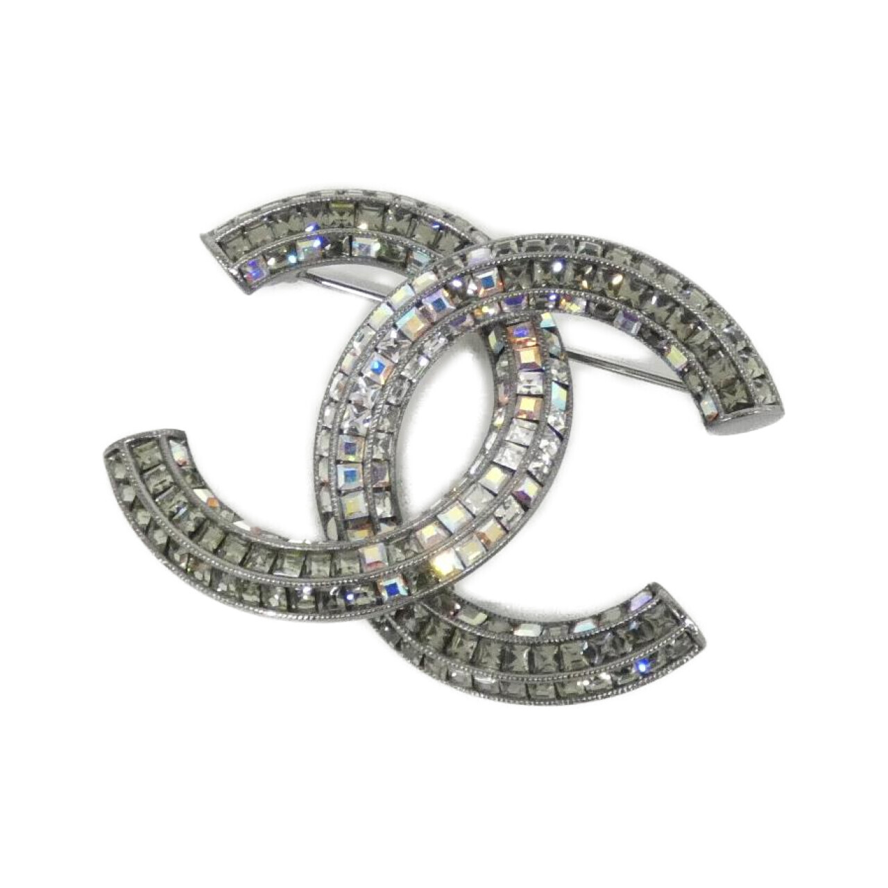 BROOCH